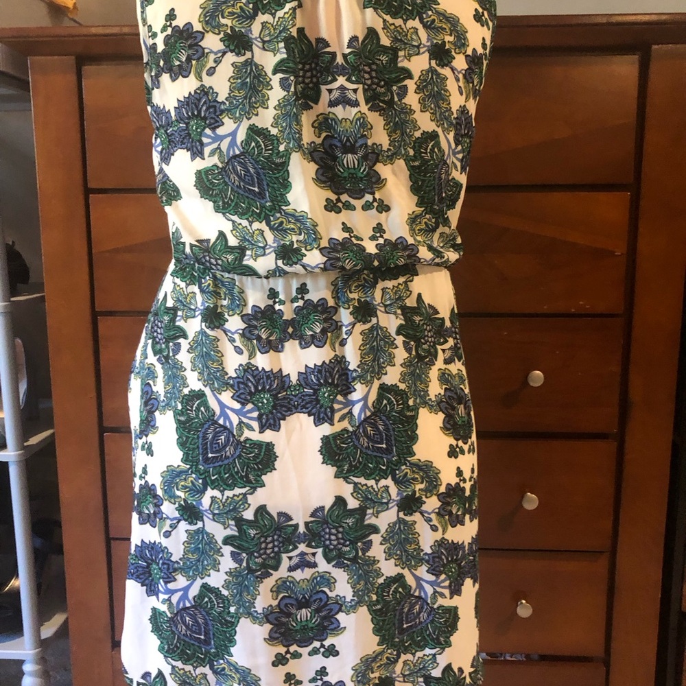 White Floral Printed Sleeveless Summer Dress - Picture 4 of 8
